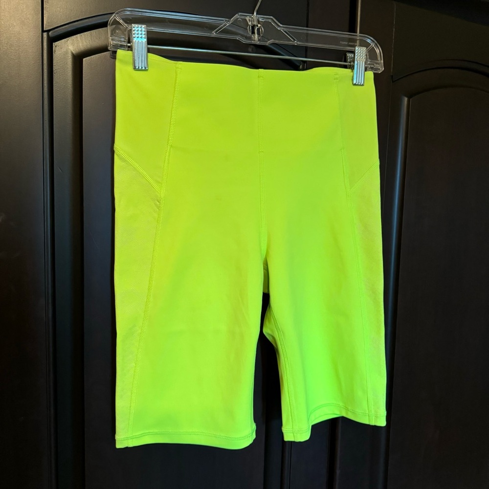 Athleta Stay Fly Short